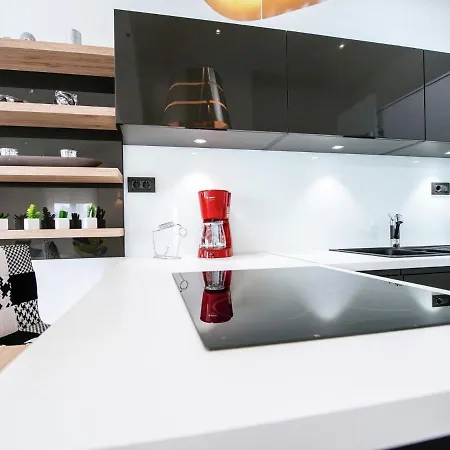 Appartement Luxurious In With Garden Zadar