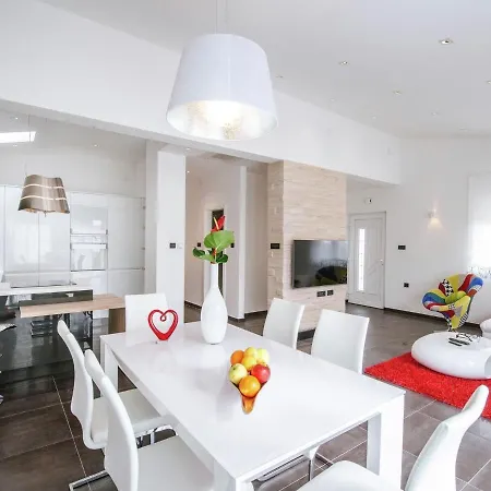 Luxurious In With Garden * Zadar