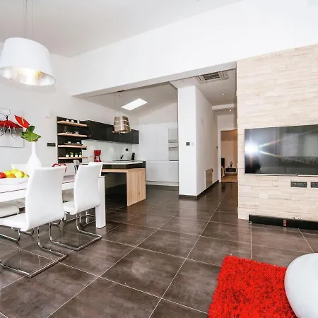 Luxurious In With Garden Zadar