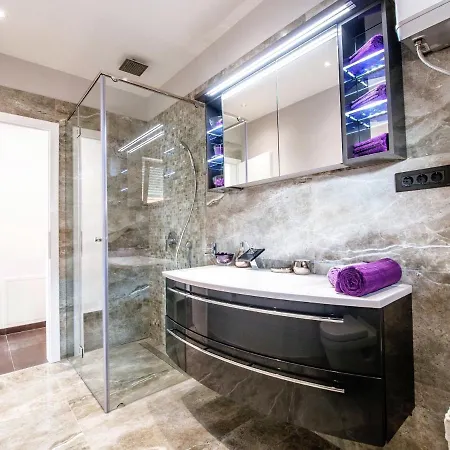 Apartament Luxurious In With Garden *