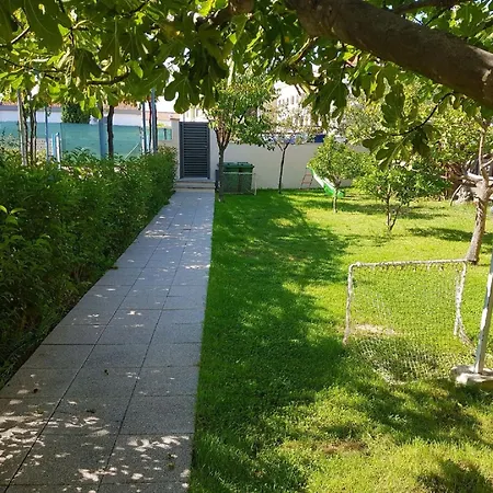 Apartament Luxurious In With Garden Zadar